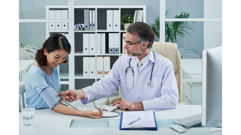 How Primary Care Doctors Coordinate Care With Specialists
