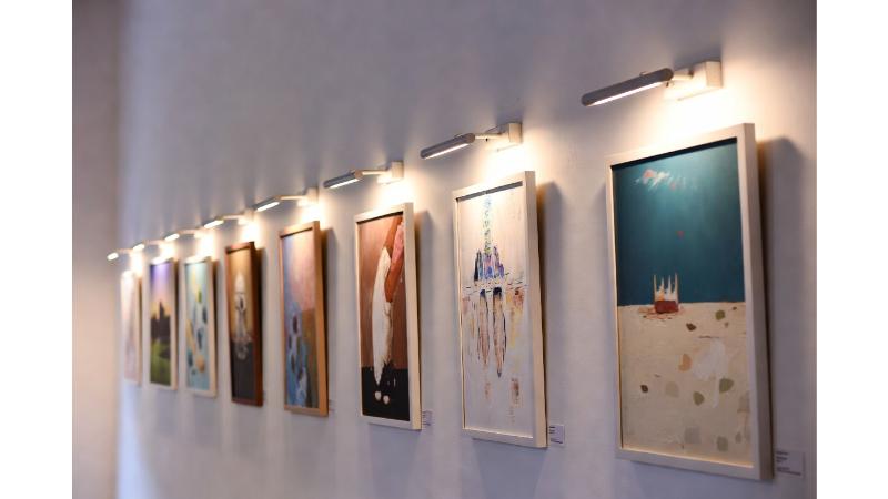 Tips for Highlighting Artwork With Wall-Mounted Lighting